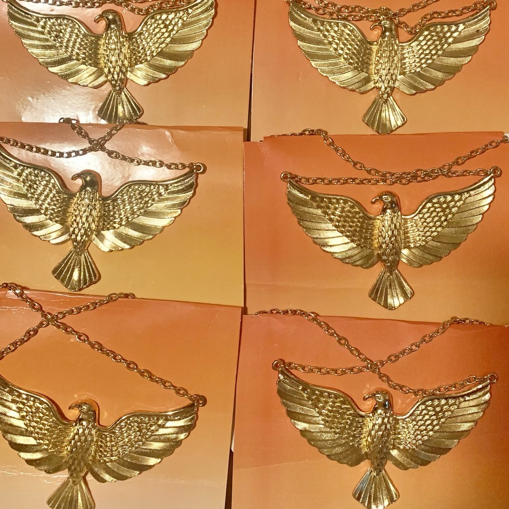 💫 ‼️One $7 ‼️‼️All $30 ✨ eagle necklace💫✨Almar 💫✨una $7💫✨Todo 30‼️